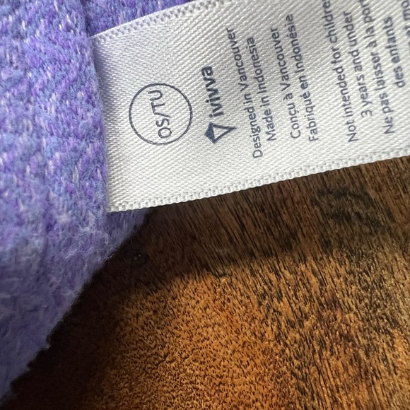 Ivivva Blanket Scarf - Picture 3 of 3